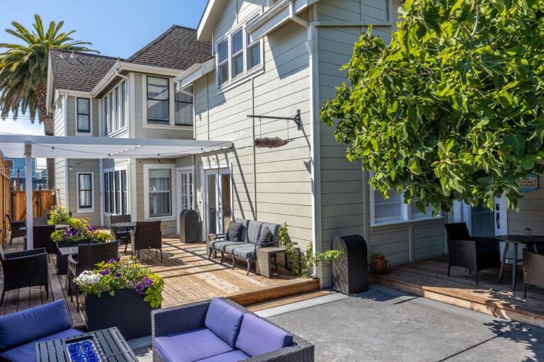 nantucket whale inn half moon bay